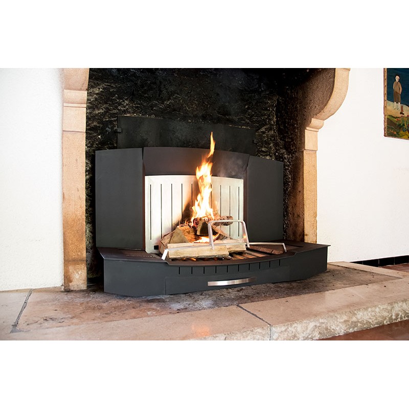 Vente d'accessoires d'entretien pour votre cheminée ou votre poêle à bois  sur Lyon - Flamme et Création