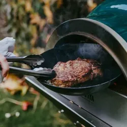 Four à pizza au feu de bois...