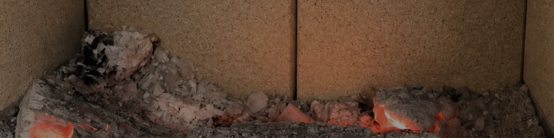 Changer la vermiculite d'un poêle à bois : le tutoriel complet